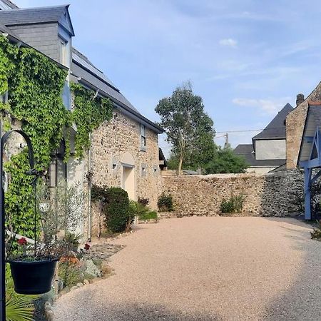 Bed and Breakfast La Ferme Aux Fleurs Ossun Экстерьер фото