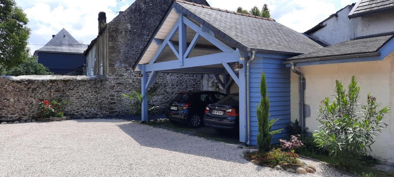 Bed and Breakfast La Ferme Aux Fleurs Ossun Экстерьер фото